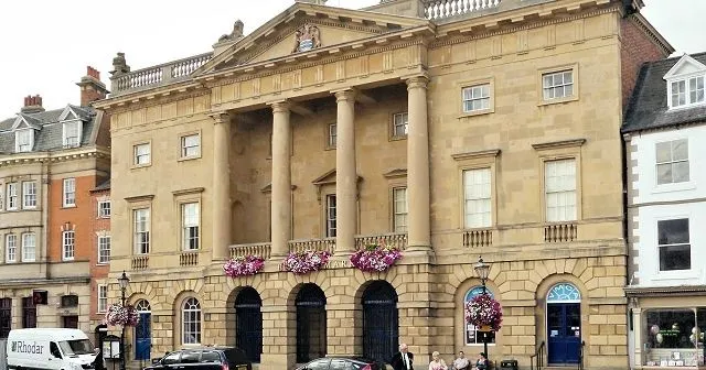 Newark Town Hall Museum And Art Gallery