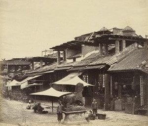 East Street From The Treasury, Canton — Felice Beato