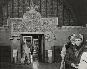Owatonna Bank, Banking Room — John Szarkowski
