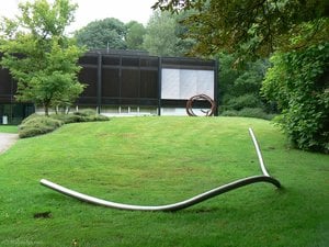 Raumplastik Grosse Kurve I, (2) (1980) — Norbert Kricke